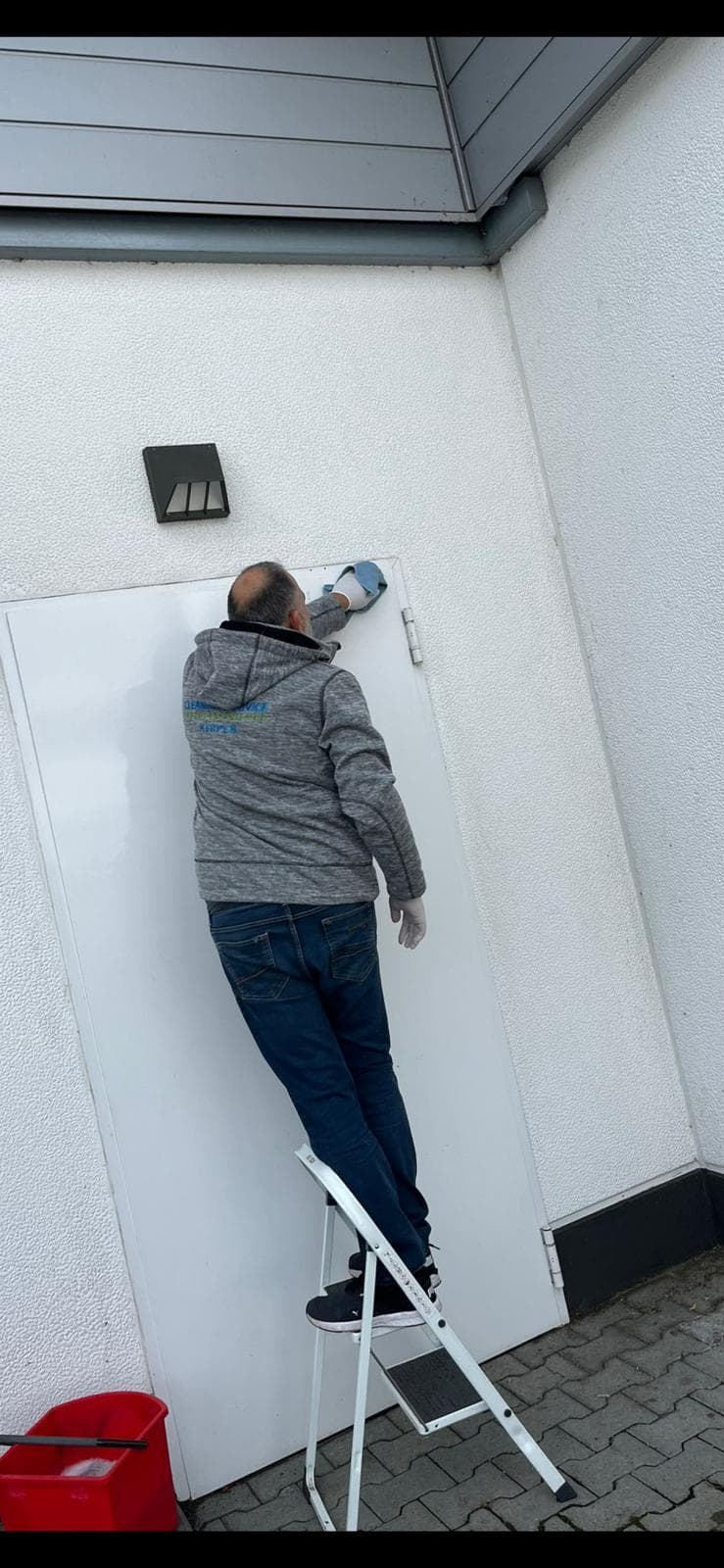 Unterhaltsreinigung in einem gewerblichen Objekt